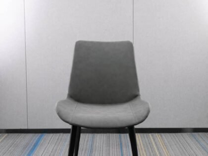 Chaise couleur grise