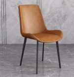 Chaise couleur marron